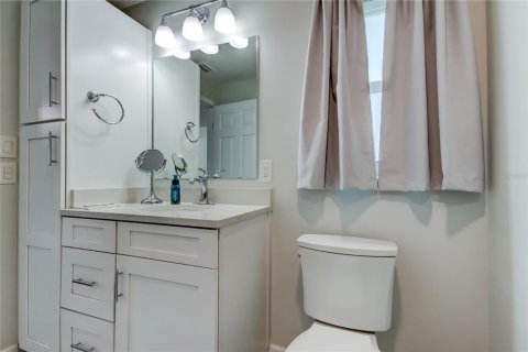 House in Clearwater, Florida 4 bedrooms, 163.79 sq.m. № 1853707 - photo 22