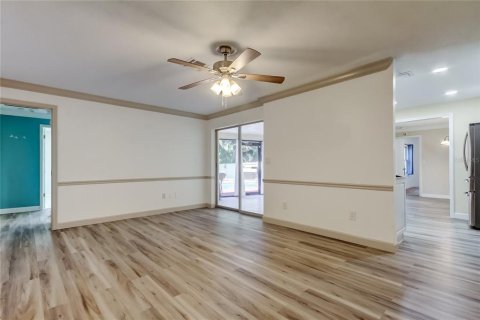 House in Clearwater, Florida 4 bedrooms, 163.79 sq.m. № 1853707 - photo 16