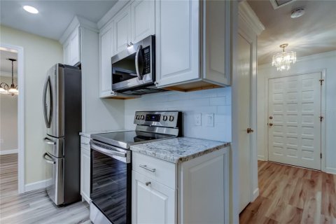 House in Clearwater, Florida 4 bedrooms, 163.79 sq.m. № 1853707 - photo 4