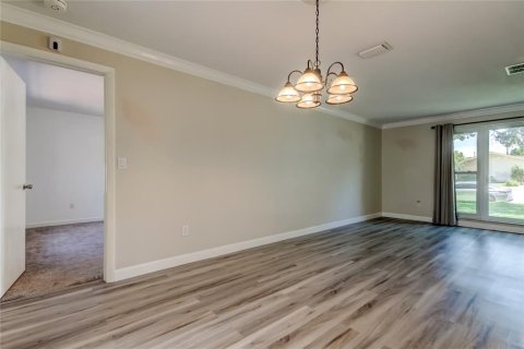 House in Clearwater, Florida 4 bedrooms, 163.79 sq.m. № 1853707 - photo 9