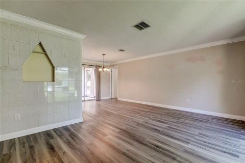 House in Clearwater, Florida 4 bedrooms, 163.79 sq.m. № 1853707 - photo 14