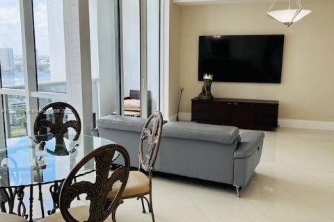 Купить кондоминиум в Санни-Айлс-Бич, Флорида 2 спальни, 146.51м2, № 1730788 - фото 5