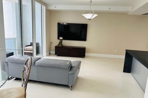 Купить кондоминиум в Санни-Айлс-Бич, Флорида 2 спальни, 146.51м2, № 1730788 - фото 3