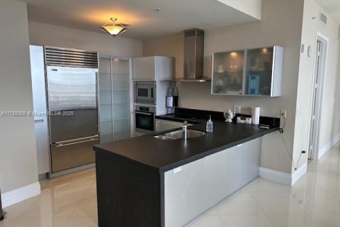 Купить кондоминиум в Санни-Айлс-Бич, Флорида 2 спальни, 146.51м2, № 1730788 - фото 11