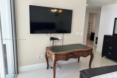 Купить кондоминиум в Санни-Айлс-Бич, Флорида 2 спальни, 146.51м2, № 1730788 - фото 24