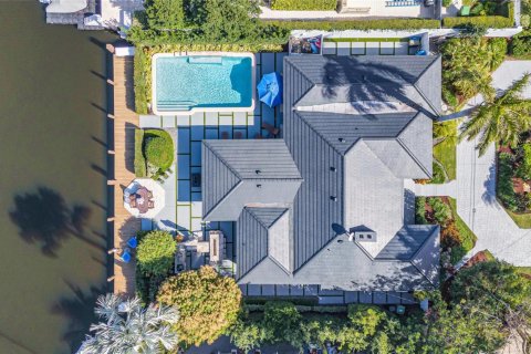 House in Fort Lauderdale, Florida 4 bedrooms, 278.71 sq.m. № 1005485
