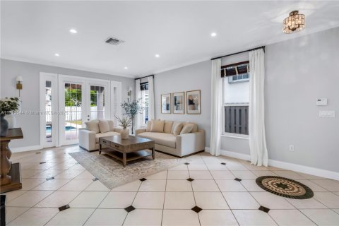House in Miramar, Florida 6 bedrooms, 320.14 sq.m. № 1756379 - photo 13