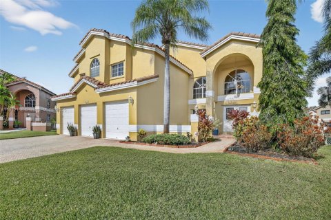 Купить виллу или дом в Пемброк-Пайнс, Флорида 4 спальни, 327.02м2, № 1969572 - фото 3