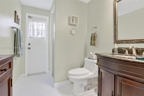 Купить виллу или дом в Пемброк-Пайнс, Флорида 4 спальни, 327.02м2, № 1969572 - фото 24