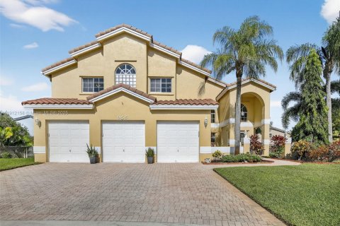 Купить виллу или дом в Пемброк-Пайнс, Флорида 4 спальни, 327.02м2, № 1969572 - фото 2