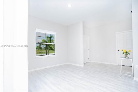 Villa ou maison à vendre à Port St. Lucie, Floride: 4 chambres, 217.11 m2 № 1927295 - photo 6