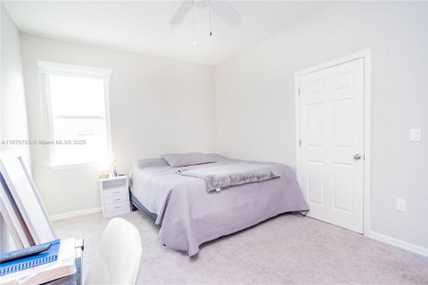 Villa ou maison à vendre à Port St. Lucie, Floride: 4 chambres, 217.11 m2 № 1927295 - photo 23