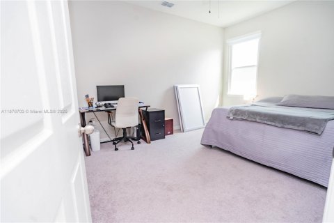 Villa ou maison à vendre à Port St. Lucie, Floride: 4 chambres, 217.11 m2 № 1927295 - photo 24