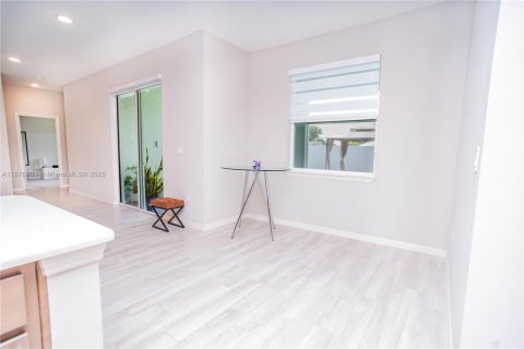 Villa ou maison à vendre à Port St. Lucie, Floride: 4 chambres, 217.11 m2 № 1927295 - photo 7