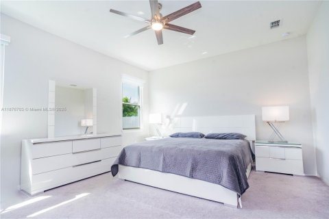 Villa ou maison à vendre à Port St. Lucie, Floride: 4 chambres, 217.11 m2 № 1927295 - photo 16