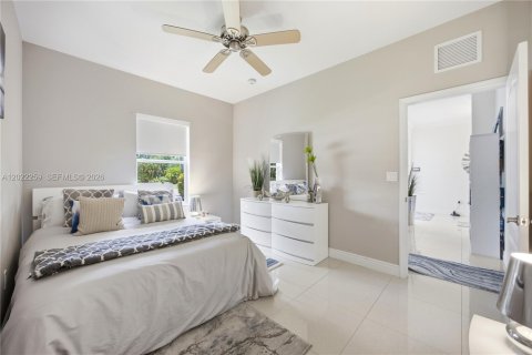 Villa ou maison à vendre à Wilton Manors, Floride: 3 chambres, 218.04 m2 № 2247772 - photo 18