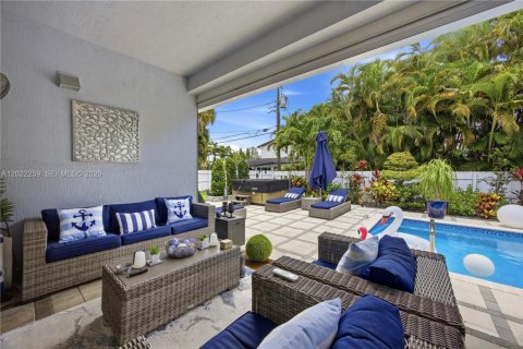 Villa ou maison à vendre à Wilton Manors, Floride: 3 chambres, 218.04 m2 № 2247772 - photo 3