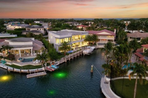 House in Boca Raton, Florida 6 bedrooms, 687.29 sq.m. № 2183899