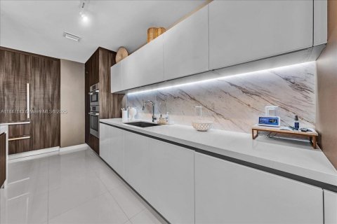 Copropriété à vendre à Miami, Floride: 4 chambres, 203.27 m2 № 1845546 - photo 8
