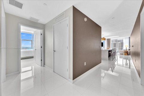 Copropriété à vendre à Miami, Floride: 4 chambres, 203.27 m2 № 1845546 - photo 18