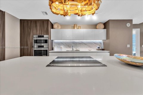 Copropriété à vendre à Miami, Floride: 4 chambres, 203.27 m2 № 1845546 - photo 9