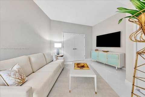 Copropriété à vendre à Miami, Floride: 4 chambres, 203.27 m2 № 1845546 - photo 28