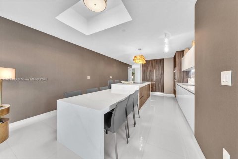 Copropriété à vendre à Miami, Floride: 4 chambres, 203.27 m2 № 1845546 - photo 11