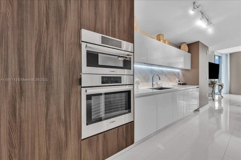Copropriété à vendre à Miami, Floride: 4 chambres, 203.27 m2 № 1845546 - photo 6