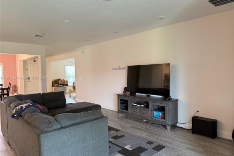 House in Port St. Lucie, Florida 4 bedrooms, 226.5 sq.m. № 1809481 - photo 30