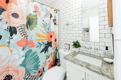 Villa ou maison à louer à Tampa, Floride: 3 chambres, 111.58 m2 № 2102344 - photo 16