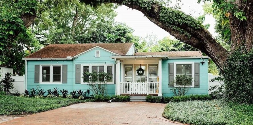 Villa ou maison à Tampa, Floride 3 chambres, 111.58 m2 № 2102344