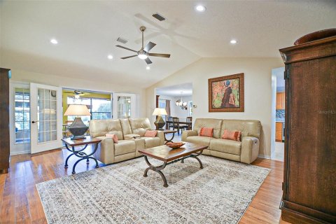 House in Belleview, Florida 3 bedrooms, 207.36 sq.m. № 1869742 - photo 17