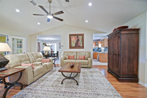 House in Belleview, Florida 3 bedrooms, 207.36 sq.m. № 1869742 - photo 18
