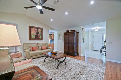 House in Belleview, Florida 3 bedrooms, 207.36 sq.m. № 1869742 - photo 19