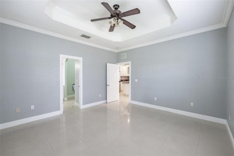 House in Tampa, Florida 4 bedrooms, 172.05 sq.m. № 1836968 - photo 8