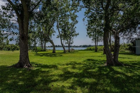 Купить виллу или дом в Уинтер-Хейвен, Флорида 9 комнат, 205.78м2, № 1876416 - фото 11