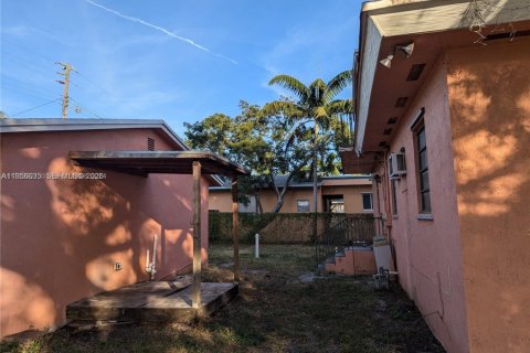 Villa ou maison à vendre à Hollywood, Floride: 6 chambres, 295.15 m2 № 2153490 - photo 6