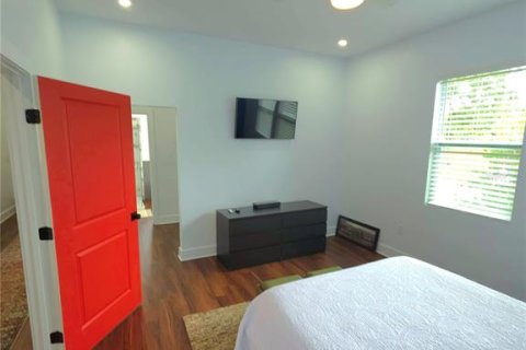 House in Tampa, Florida 4 bedrooms, 199.18 sq.m. № 1844985 - photo 16