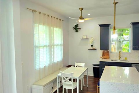 House in Tampa, Florida 4 bedrooms, 199.18 sq.m. № 1844985 - photo 11