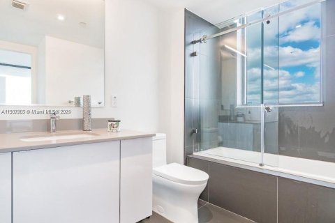 Copropriété à vendre à Miami, Floride: 2 chambres, 94.57 m2 № 1953756 - photo 12