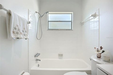 Casa en venta en Bradenton, Florida, 3 dormitorios, 140.1 m2 № 1884317 - foto 28