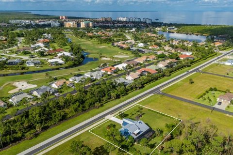 House in Punta Gorda, Florida 4 bedrooms, 202.62 sq.m. № 1869126 - photo 24