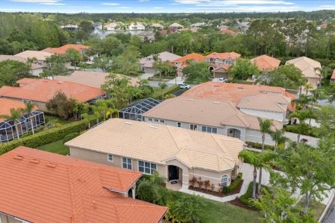House in Tampa, Florida 3 bedrooms, 199.65 sq.m. № 1873429 - photo 22