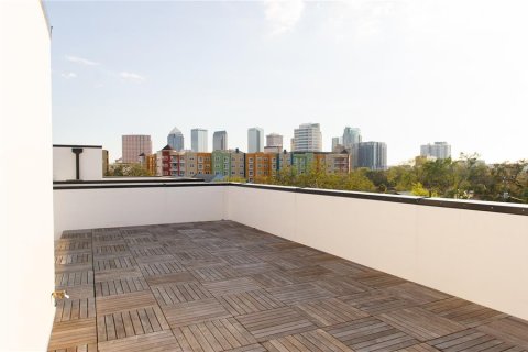 Townhouse in Tampa, Florida 3 bedrooms, 195.47 sq.m. № 1776699 - photo 22