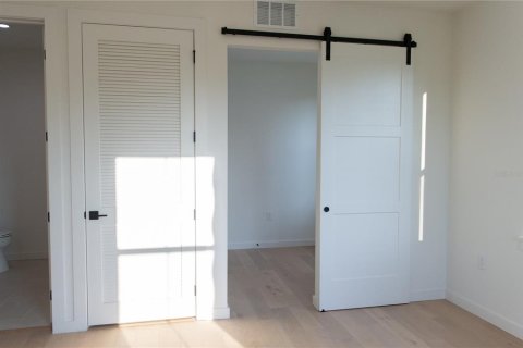 Townhouse in Tampa, Florida 3 bedrooms, 195.47 sq.m. № 1776699 - photo 8