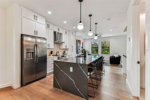 Townhouse in Tampa, Florida 3 bedrooms, 195.47 sq.m. № 1776699 - photo 28