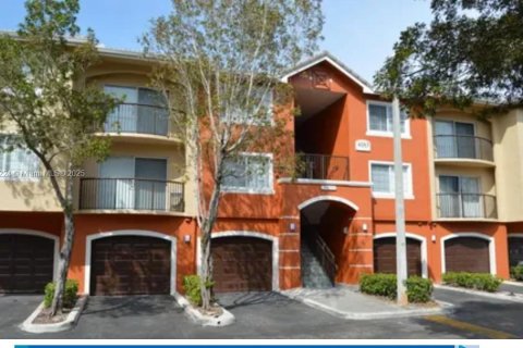 Condo in West Palm Beach, Florida, 3 bedrooms  № 1929855 - photo 8