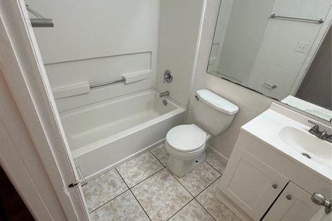 Condo in Orlando, Florida, 4 bedrooms № 2233578 - photo 6