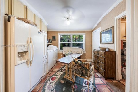 House in Miami, Florida 3 bedrooms, 150.87 sq.m. № 2080306 - photo 28