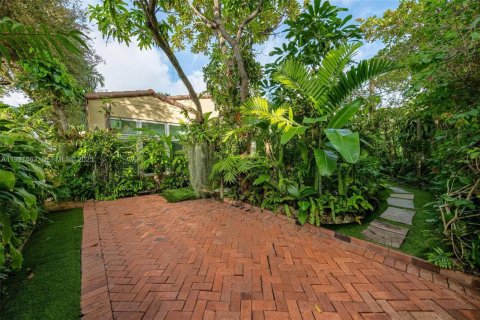 House in Miami, Florida 3 bedrooms, 150.87 sq.m. № 2080306 - photo 21